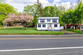 285 E Shore Trail, Sparta, NJ 07871