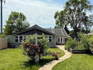 2705 W 98th St, Evergreen Park, IL 60805