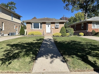 61 Natick St, Staten Island, NY 10306