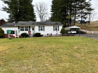 5584 Rich Valley Rd, Bristol, VA 24202