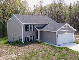 7762 Sierra Dr, Belding, MI 48809