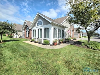 7751 Greenville Crossing Unit 97751, Waterville, OH 43566