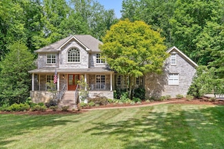 3019 Wingfield Ct, Signal Mountain, TN 37377