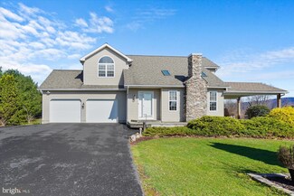 18 Linden Dr, Hamburg, PA 19526