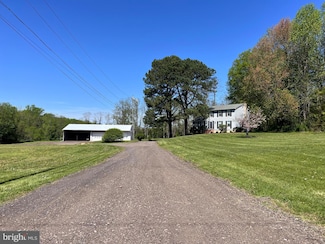 1147 Hedding Jacksonville Rd, Bordentown, NJ 08505