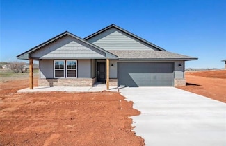 4677 Lincoln St, Harrah, OK 73045