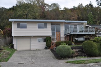 8626 Vashon View SW, Seattle, WA 98136