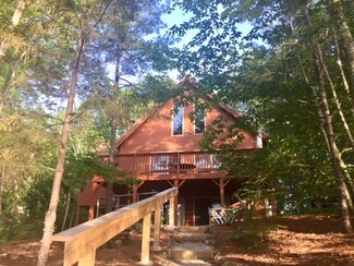 300 Pine Island Rd, East Wakefield, NH 03830
