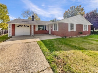 290 Shaker Ct, Cincinnati, OH 45238