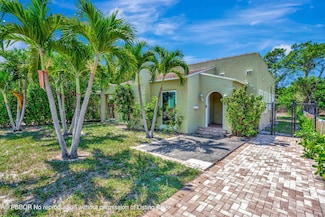 638 38th St, West Palm Beach, FL 33407