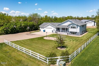2123 Arabian Dr N, Mandan, ND 58554