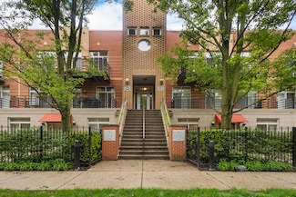 1033 E 46th St Unit 303, Chicago, IL 60653