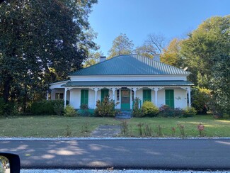 221 Hamilton Square St, Hamilton, GA 31811