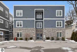 922 E Front St, Traverse City, MI 49686