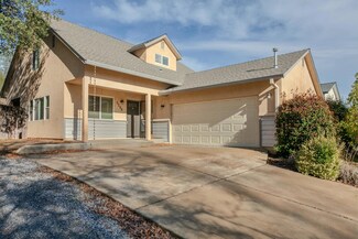 3200 Bridgewater Ct, Redding, CA 96003