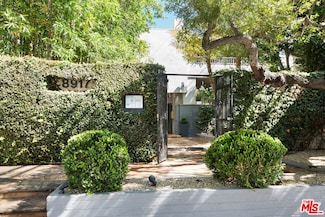 8917 Cynthia St Unit 2, West Hollywood, CA 90069