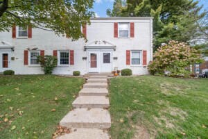 715 Garland Cir, Kalamazoo, MI 49008