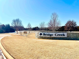 7 Willow Bridge Ln, Enid, OK 73703