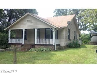 4538 White Rock Rd, Winston Salem, NC 27105