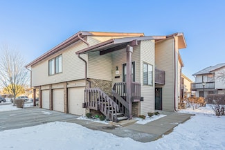 1337 Kingsbury Dr Unit 6, Hanover Park, IL 60133