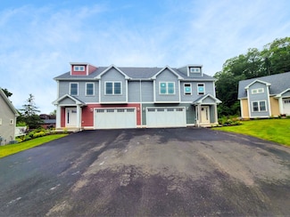 22 Lombard Cir Unit 22, North Haven, CT 06473