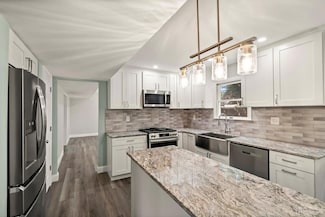 28 Probasco Dr, Allentown, NJ 08501