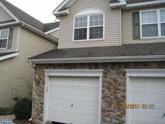 1204 Chatham Dr, Morgantown, PA 19543