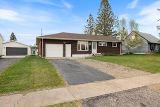 207 Dorchester Dr, Hoyt Lakes, MN 55750