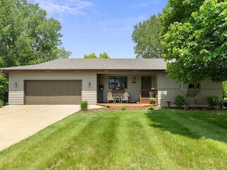 1221 Sandy Ln, Monticello, MN 55362