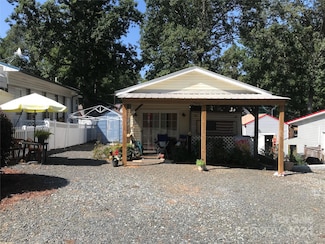 258 Lake Tillery Trail, Mount Gilead, NC 27306