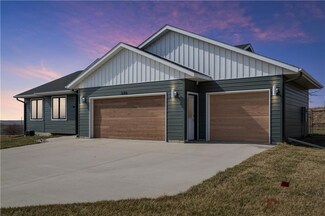 646 Westridge Dr, Carroll, IA 51401