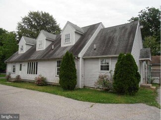 7609 N Point Rd, Sparrows Point, MD 21219