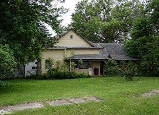 107 E 8th St, New Market, IA 51646