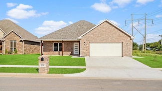 520 Kearny Ln, Yukon, OK 73099