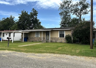 419 Maresh St, Taylor, TX 76574