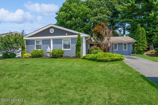 86 Irongate Ln, Matawan, NJ 07747