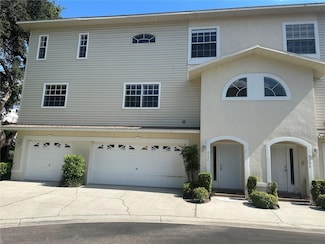 8158 Eagles Park Dr N, Saint Petersburg, FL 33709