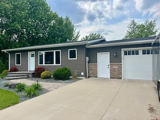 1440 Mineral Springs Rd, Owatonna, MN 55060