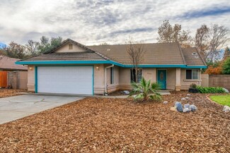 2323 Windwood Ct, Redding, CA 96002