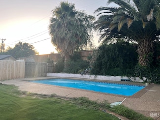 3112 Saratoga St, Bakersfield, CA 93306