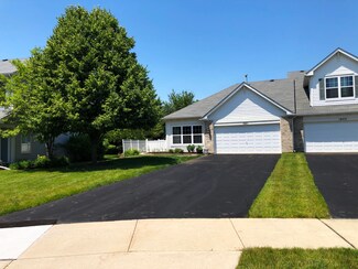 1621 S Candlestick Way, Waukegan, IL 60085