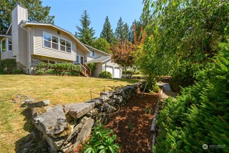 1052 Kenoyer Dr, Bellingham, WA 98229