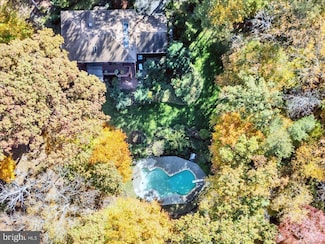 8150 Wolf Run Shoals Rd, Clifton, VA 20124