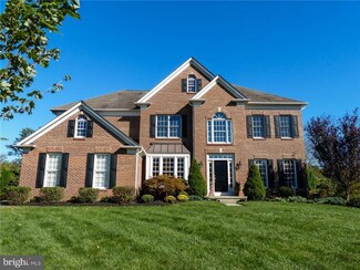 35 Terrell Dr, Washington Crossing, PA 18977