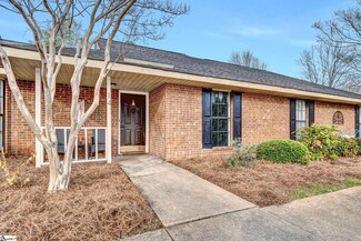 14 Forest Lake Dr, Simpsonville, SC 29681