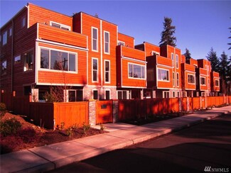 18519 71st Ave NE, Kenmore, WA 98028