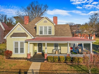 722 W 2nd St N, Morristown, TN 37814