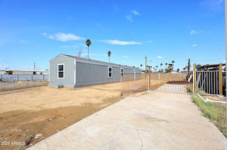 7041 N 80th Dr, Glen Dale, AZ 85303