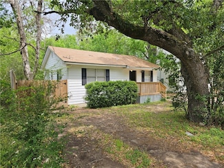 1110 Justine St, Bryan, TX 77803