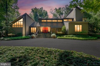 2 Jodi Ct, Cherry Hill, NJ 08003